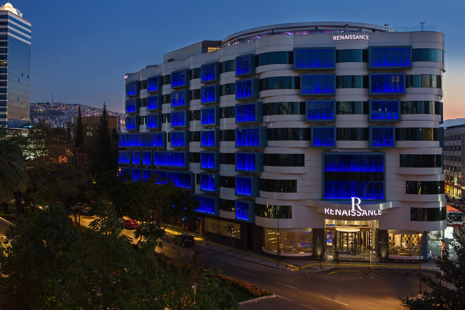 RENAİSSANCE İZMİR HOTEL